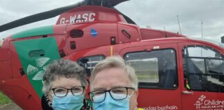 ‘Mr Selfie’ puts a smile on people’s faces with daily snaps Mr Selfie