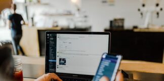 5 Blunders We Make While Outsourcing Software Development austin distel gUIJ0YszPig unsplash