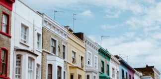 Tenant applications for London rentals double in the last six months bethany opler h95mT1m9Zzs unsplash