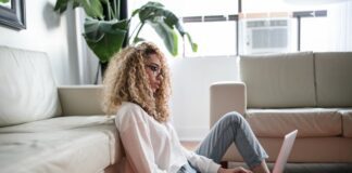 Half of UK renters would leave their current town or city if their employers allowed remote working thought catalog Nv vx3kUR2A unsplash