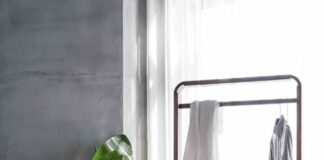 WHAT ARE SOME TIPS FOR DECLUTTERING AROUND THE HOME? tu tu QZGQO3NvsLo unsplash