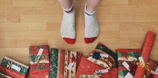 THE FINAL COUNTDOWN: BRITS GET INTO THE CHRISTMAS SPIRIT ON THIS DATE andrew neel xjB7du 4kQQ unsplash