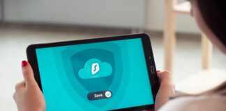 Home Security at Xmas – 9 Expert Tips for Keeping Your Home Safe When Visiting Relatives This Christmas dan nelson EhbuqJYNCRk unsplash