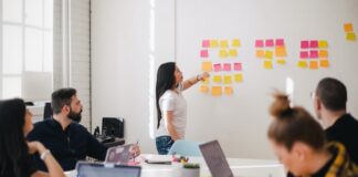 Become More Social With These Tips jason goodman Oalh2MojUuk unsplash