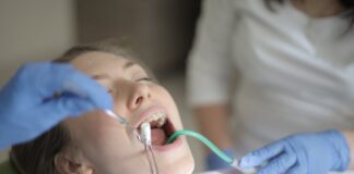 Accessing Urgent Dental Services over Christmas and New Year pexels photo 3881315