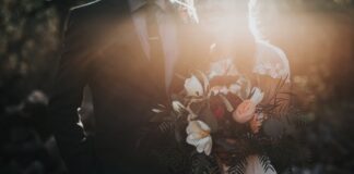 6 Bright Colours That Are Going To Be Very Prominent In Wedding Décor This Year nathan dumlao 5BB atDT4oA unsplash