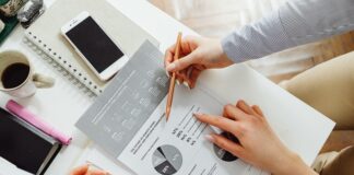 UK’s economic confidence dips amongst global accountancy and finance professionals in Q4 2021 pexels karolina grabowska 7681091