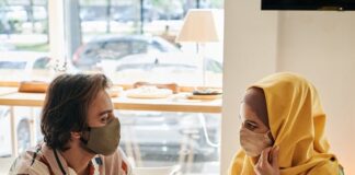 Face masks ‘make wearers look more attractive’, study suggests pexels photo 8367462