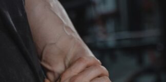 Heading back to the gym this January? Here’s how to avoid common injuries! pexels tima miroshnichenko 5327482