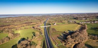 Ffordd osgoi Caernarfon a Bontnewydd i agor Caernarfon Bontnewydd Bypass