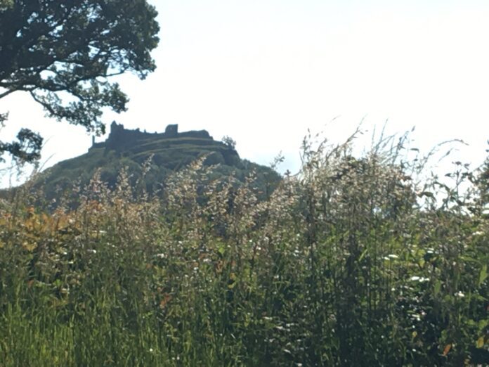Carreg Cennen scaled
