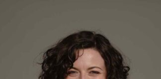 Gweithdai Comedi a Theatr am ddim i blant a phobl ifanc yn ystod yr hanner tymor Eleri Morgan