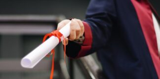‘Do I need a degree’ searches increase 475% following news regarding tuition fee changes pexels ekrulila 2292837