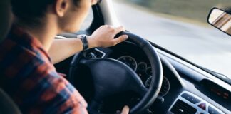 Distracted driving warning for road users listening to sport on the radio this weekend pexels jeshootscom 13861