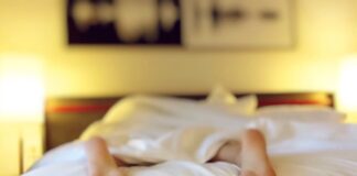 Sleep expert reveals the WORST sleeping position for your health pexels pixabay 271897