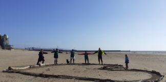 Greenpeace Swansea volunteers show the love for their local area with a giant heart and community clean 1646148653204blob