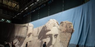 ART OF THE HOLLYWOOD BACKDROP 61839a5e58f677d12a780ad48af24ff4