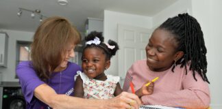 Home-Start Cymru launches campaign to find community volunteers for a rewarding role supporting local families HomeStart Volunteer and family 2 scaled