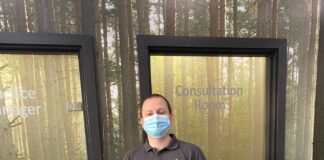 GLYNNEATH PHARMACY COLLECTING EMPTY BLISTER PACKETS FOR RECYCLING ReGhnvik scaled