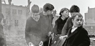 GERRY CINNAMON ANNOUNCES THE KOOKS & THE REYTONS AS SUPPORT FOR SINGLETON PARK, SWANSEA! album pic 1