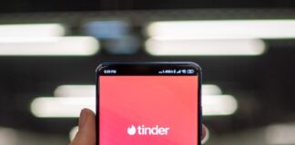 Top 5 tips on how to get a date online mika baumeister 4xChyRlbyWM unsplash