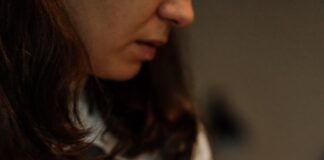 New review finds Autistic mothers face extra barriers to breastfeed hanna balan XdzYhDlK4Y unsplash