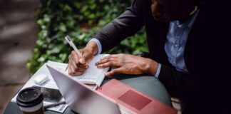 How To Write Newsworthy Articles To Attract Links pexels ketut subiyanto 4559592