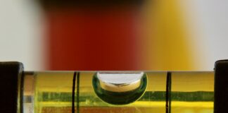 Data reveals young people are lacking even common DIY knowledge DetalleNivelDeBurbuja