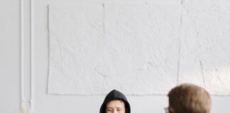 5 TIPS FOR HOW TO STAY ON TOP OF YOUR MENTAL HEALTH AT UNIVERSITY pexels cottonbro 4100436