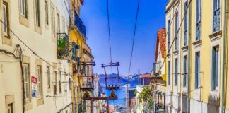 Many Britons are Moving to Portugal for E.U. Residency pexels nextvoyage 3780224 scaled