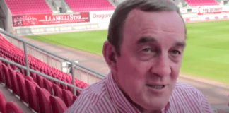 Council pays tribute to Welsh rugby legend Phil Bennett Screenshot 2022 06 15 09.58.16