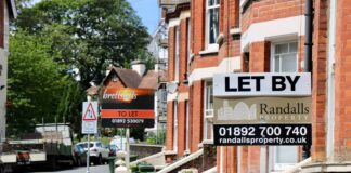 86% of rental households feeling financial strain ethan wilkinson EeI2kJY3L5A unsplash scaled