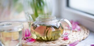 How To Make A Cold Brew With Loose Leaf Tea pexels valeria boltneva 7876484