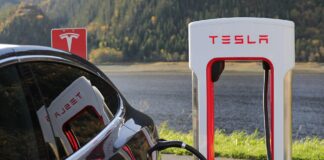 Electric car revolution losing power tesla g9d82e50d5 1920