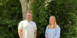 Pembrokeshire Fresh Community Vending Launches Abi and Rich New Team Pic scaled