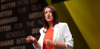 Welsh Lib Dem MS Jane Dodds calls for “crystal clear timeline” on bus reform Jane Dodds