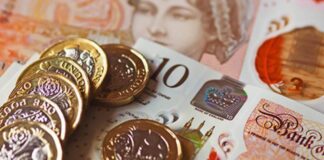 Mwy o gymorth ariannol i fyfyrwyr gwaith cymdeithasol o fis Medi Money