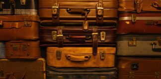 Luggage gone missing? Here are seven ways to make sure it doesn’t ruin your holiday. engin akyurt 6VFqT6vPY78 unsplash