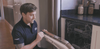 Whirlpool Service Center: The Best Way to Get Professional Advice Quick hp engineer trained