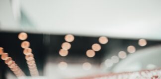 The most expensive car to run in 2022: the price of petrol for a Land Rover Discovery has risen more than any other car model between 2021 and 2022 jamakassi LW6WVvvMvt0 unsplash scaled