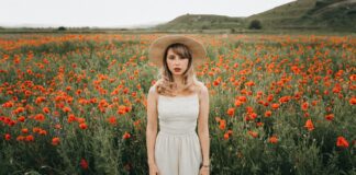 FASHION EXPERT REVEALS: Odd hacks to keep you cool in your workwear… pexels monica turlui 8218380