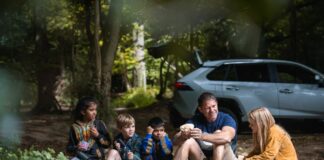 TV naturalist and Toyota RAV4 Plug-in driver Steve Backshall suggests summer adventures to engage children with nature 76d1571f56808e5de56f6da283c64d7b79051883 min