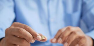 Searches for ‘loans’ soar 123% above average rate after Ofgem announcement towfiqu barbhuiya jpqyfK7GB4w unsplash min