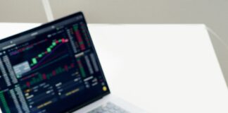 The UK’s most popular stocks and shares pexels anna nekrashevich 6801869 min