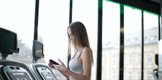 Expert reveals the one item that is ruining your workout at the gym pexels andrea piacquadio 3931234 min