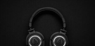 Tips on How to Choose the Best Wireless Headphones pexels garrett morrow 1649771 min scaled