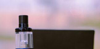 96% of ex-smokers encourage the switch to vapes – survey data exposes all pexels lemkhanzar 12721921 min scaled