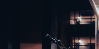 6 Reasons Why You Should Get An Electric Bike pexels erik mclean 8936917 min scaled