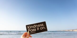 Random Acts of Kindness Day: Here are the top things you can do to show kindness image 4 min scaled