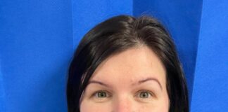 Mae Elusennau Iechyd Hywel Dda yn ariannu hyfforddiant arbenigol i rymuso staff byrddau iechyd Training funding for 20 staff members Cerys Davies